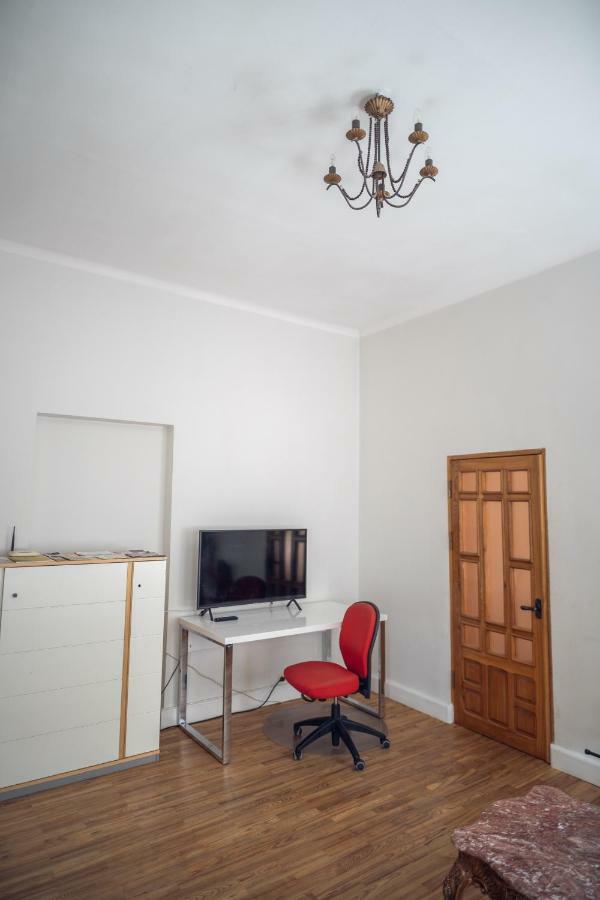 Modern 2-Room Flat In The City Center Šiauliai Exterior foto
