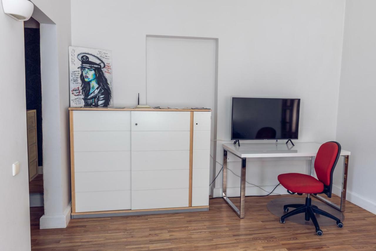 Modern 2-Room Flat In The City Center Šiauliai Exterior foto