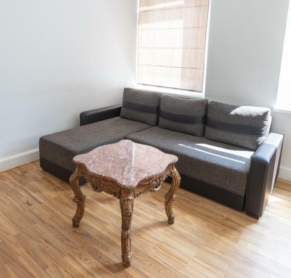 Modern 2-Room Flat In The City Center Šiauliai Exterior foto